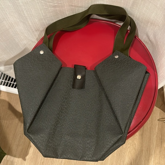 NADA Paris Tulip Synthetic Bag - Picture 3 of 5